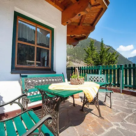 Comfortable Apartment In Mayrhofen With Garden Exterior foto