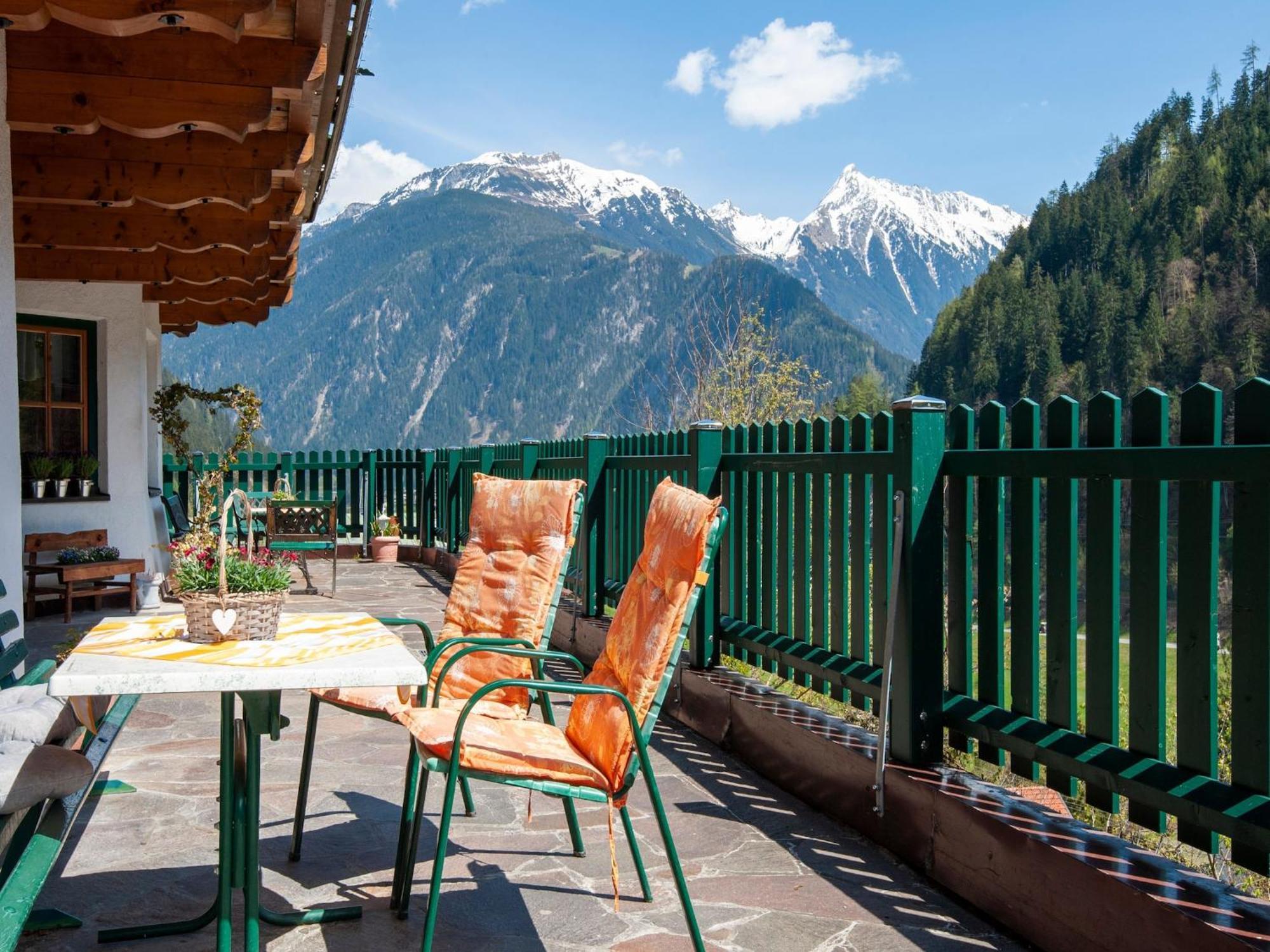 Apartment Comfortable In With Garden Mayrhofen